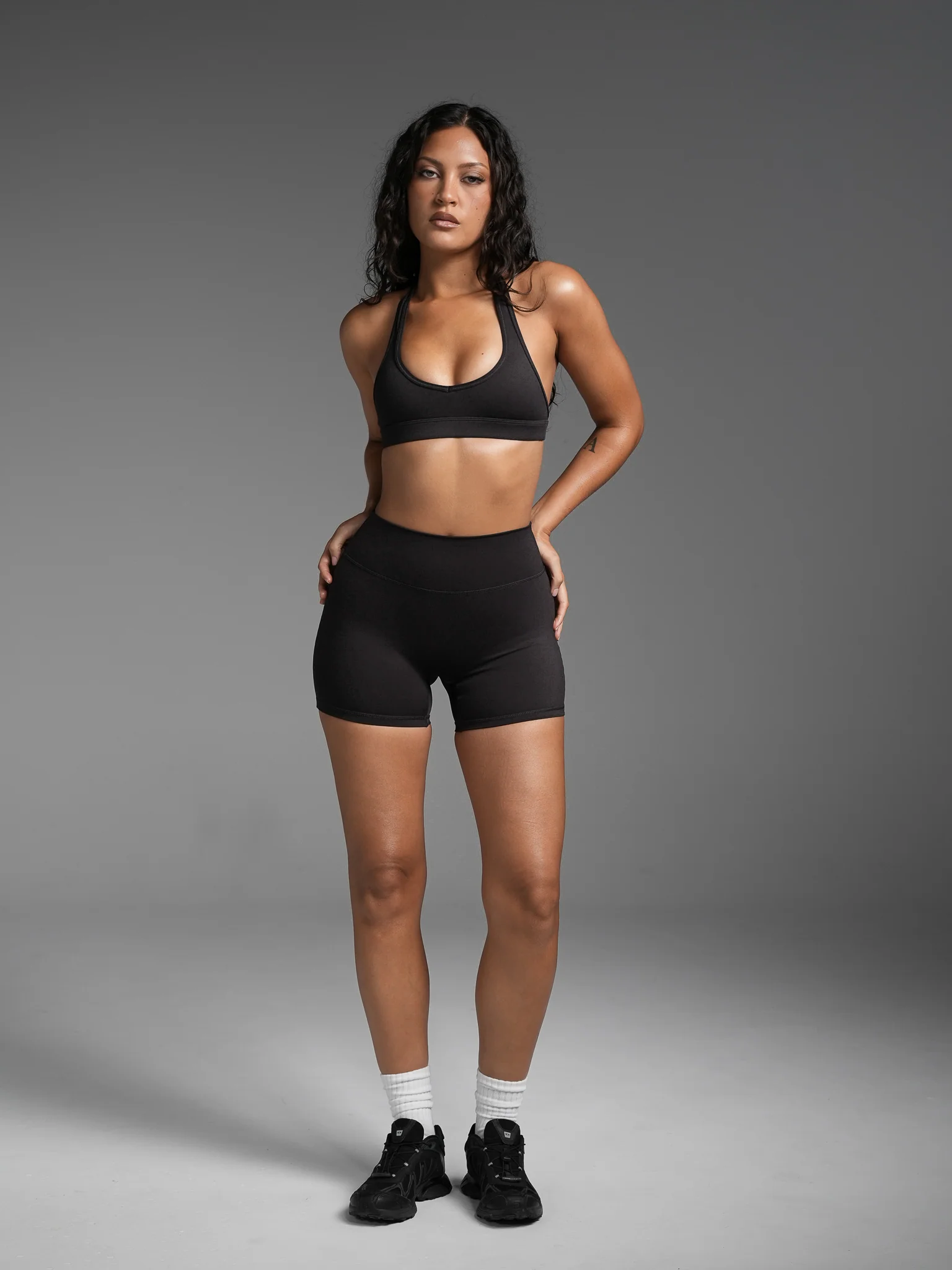 Base 4" Scrunch Shorts - Image 4