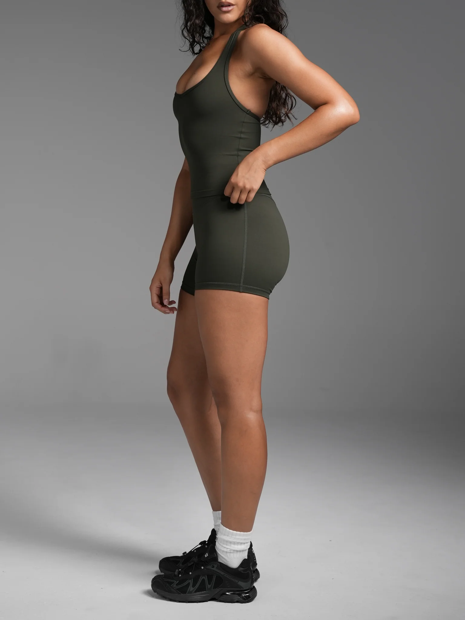 Base 4" Scrunch Shorts - Image 3