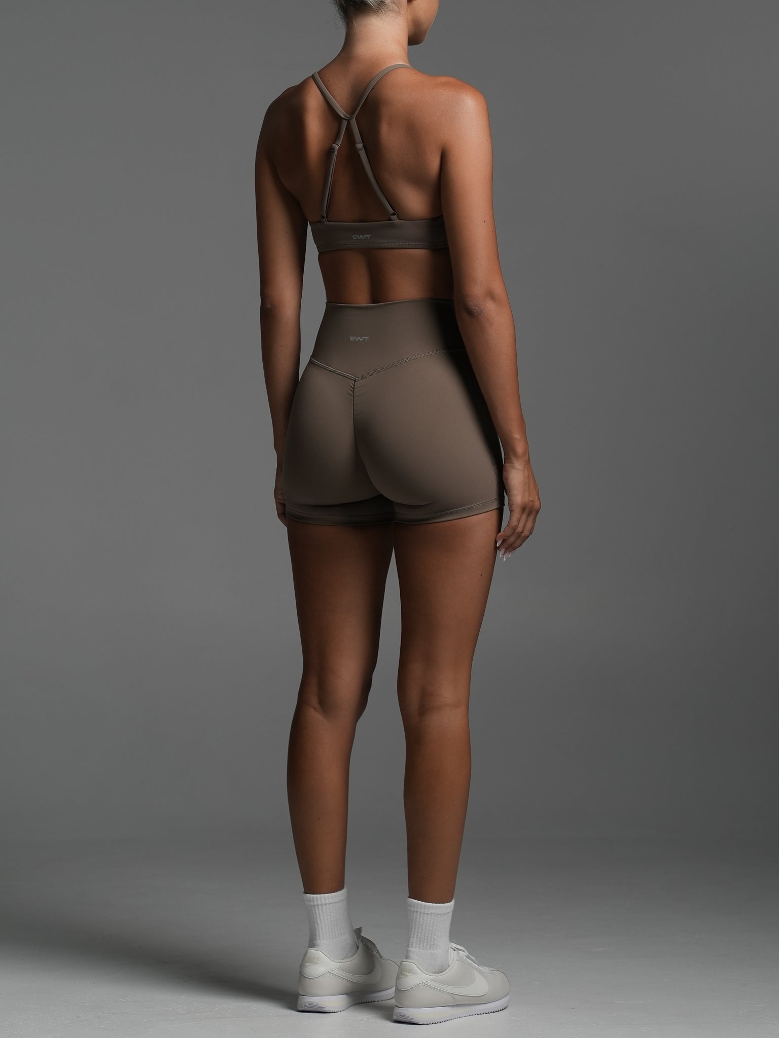 Base 4" Scrunch Shorts - Image 4