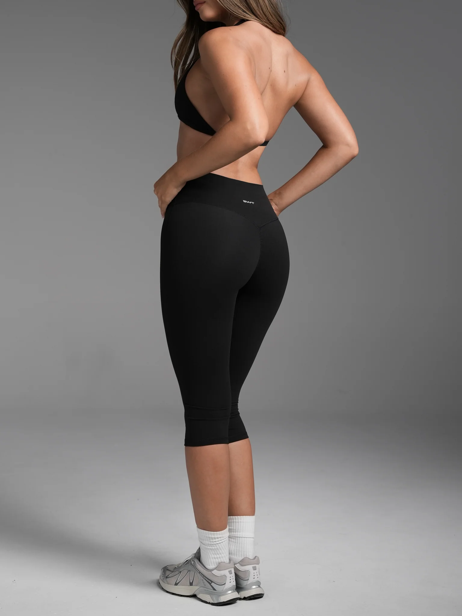 FLX Invisible Scrunch Capris - Image 5