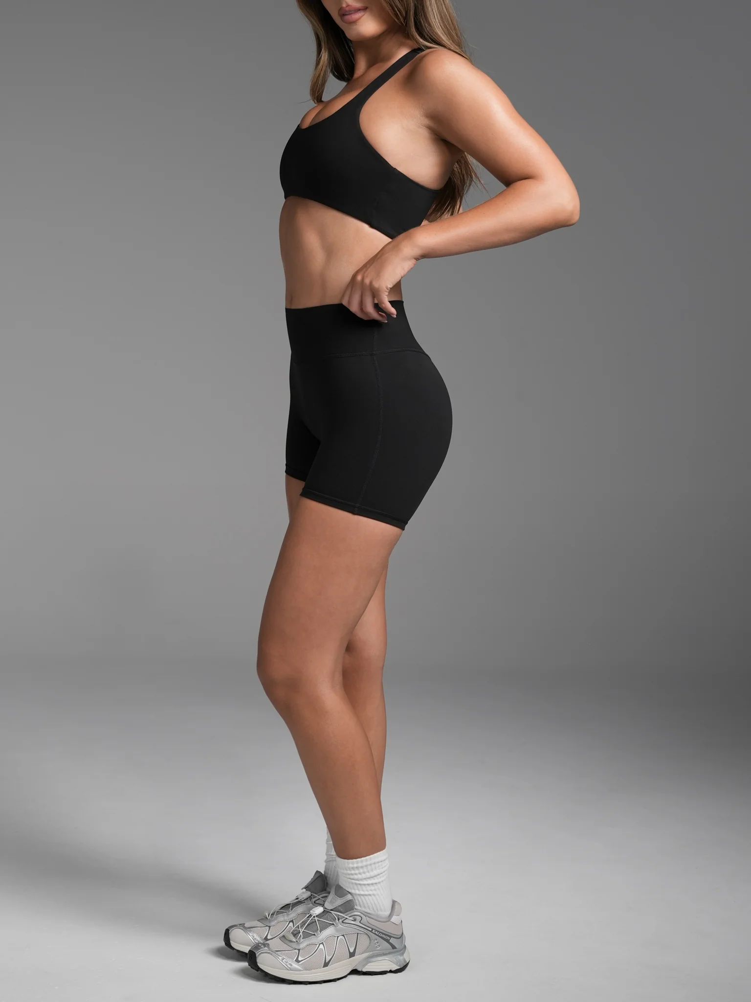 FLX Invisible Scrunch Shorts 4" - Image 2